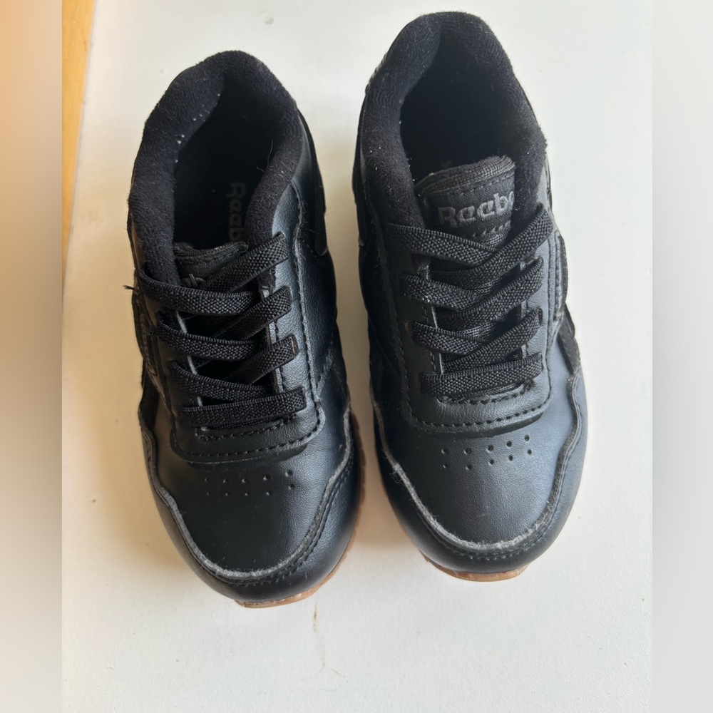 Black Reebok - Picture 2 of 4